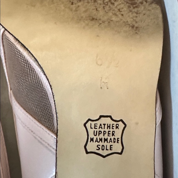 Pale pink luster marquis style sling back shoe - Picture 5 of 6